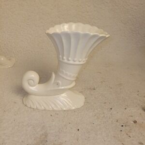 Vintage White Cornucopia Vase Trumpet Horn Planter Shabby Chic Cottage Decor